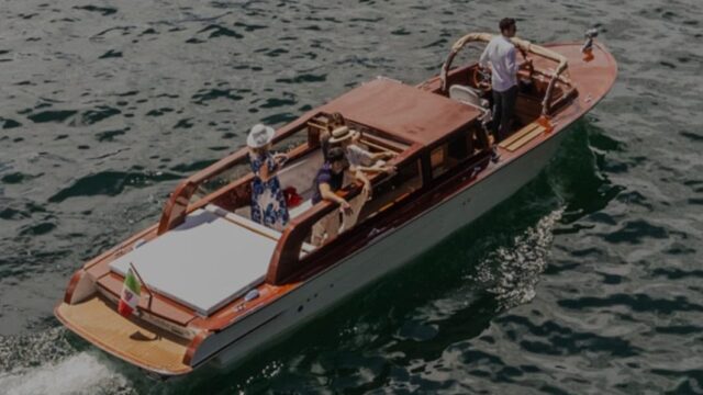 Private Luxury Wooden Boat Tour on Lake Como, Italy