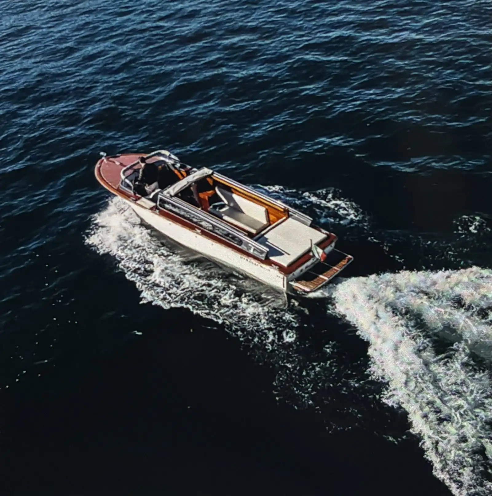 Private Luxury Wooden Boat Tour on Lake Como, Italy