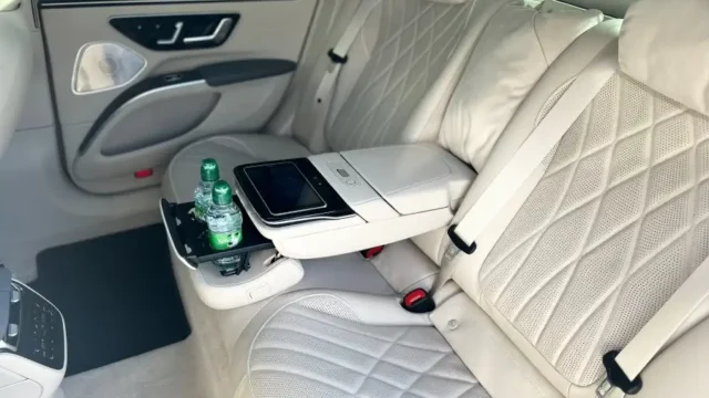 Rent Mercedes-Benz EQS 580 4MATIC with driver in Hannover, Germany