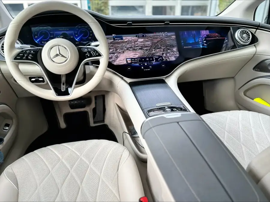 Mercedes-Benz EQS