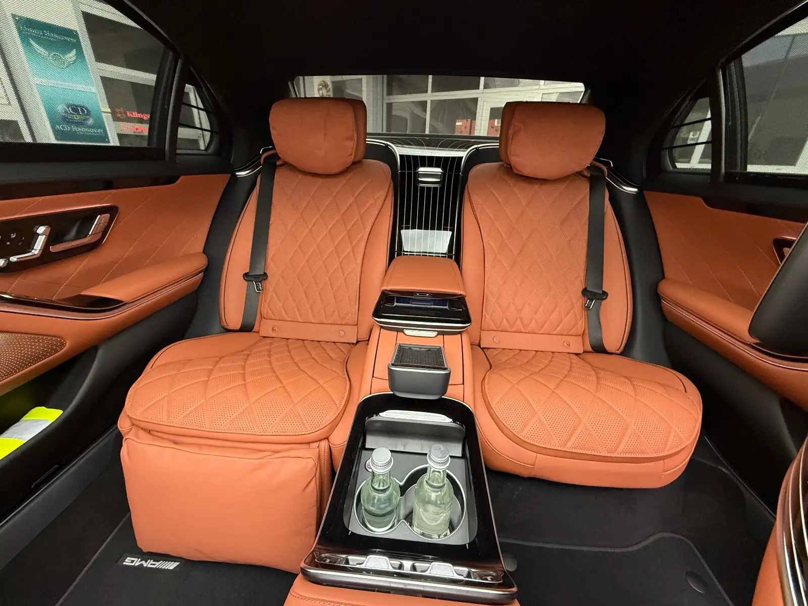 Rent Mercedes-Benz S-Class W223 with driver in Hannover, Germany