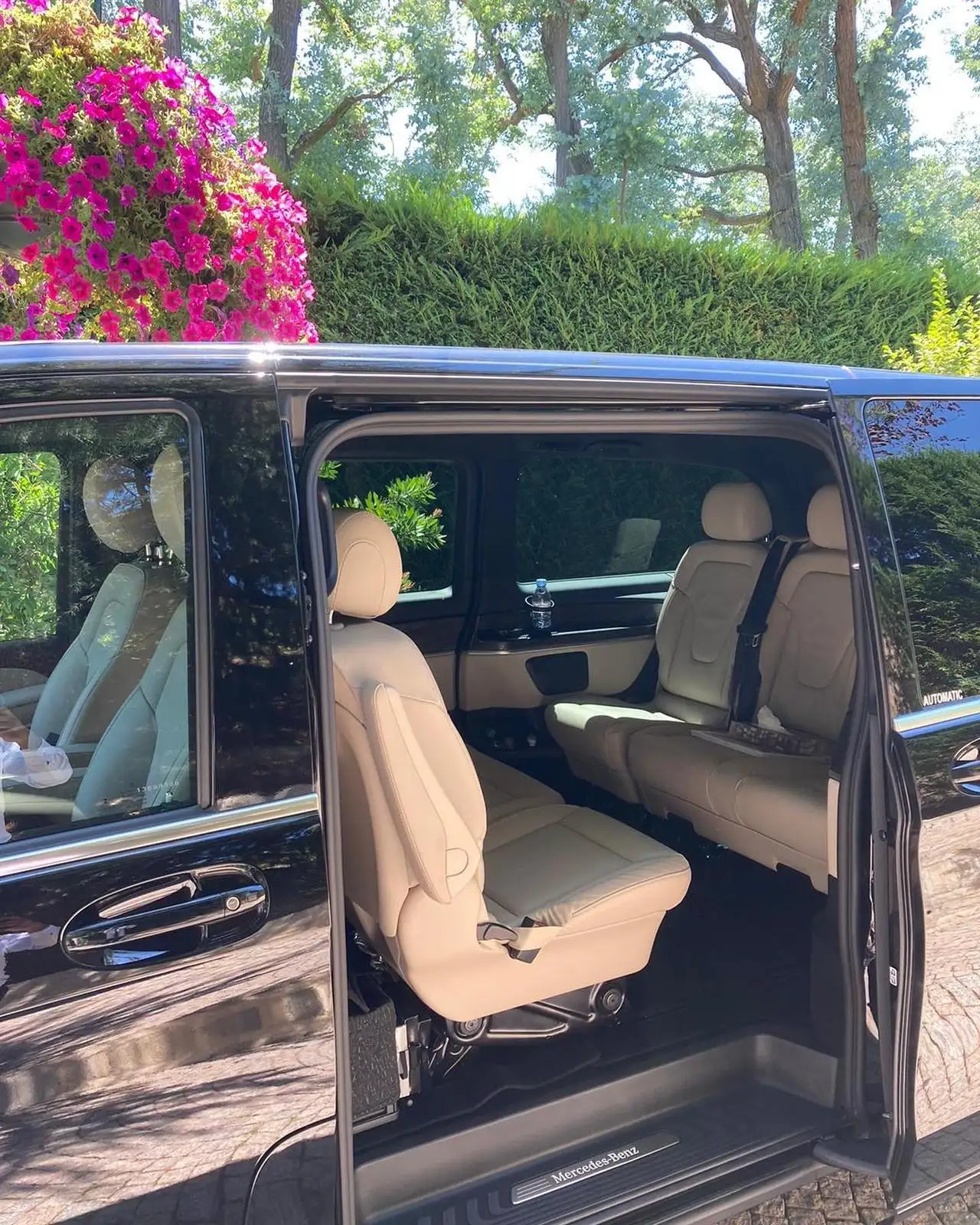 Rent Mercedes-Benz V-Class with driver in Cannes