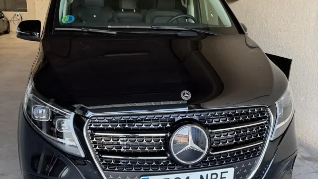 Rent Mercedes-Benz V-Class with driver in Madrid, Spain