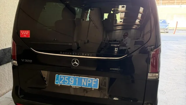 Rent Mercedes-Benz V-Class with driver in Madrid, Spain