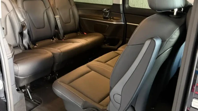 Rent Mercedes-Benz V-Class with driver in Madrid, Spain