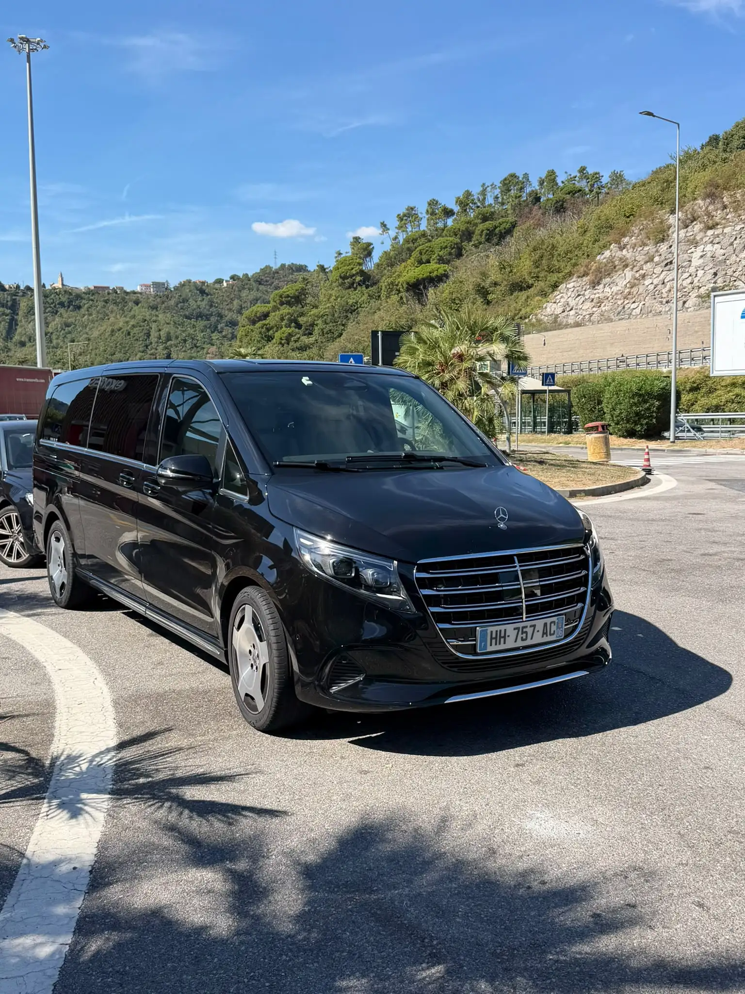 Rent Mercedes-Benz V-Class Extra Long with driver in French Riviera
