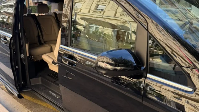 Rent Mercedes-Benz V-Class Extra Long with driver in French Riviera