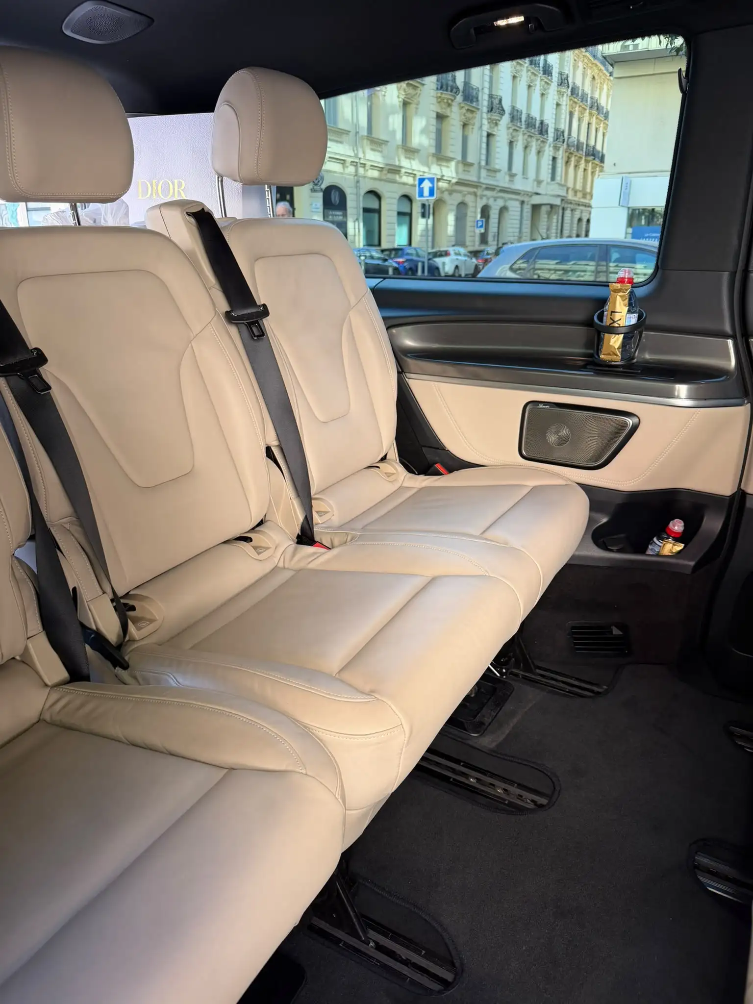 Rent Mercedes-Benz V-Class Extra Long with driver in French Riviera